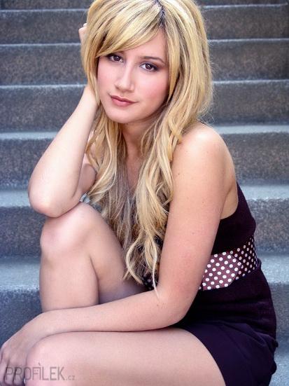 ashley-tisdale-3.jpg